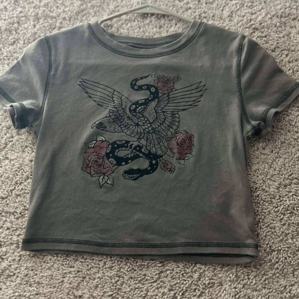 Tilly's Gray Crop Top with Snake and Rose Graphic